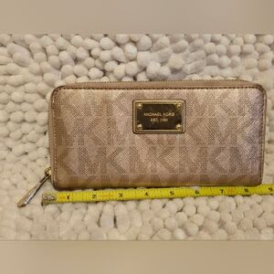 Michael kors rose gold and gold wallet